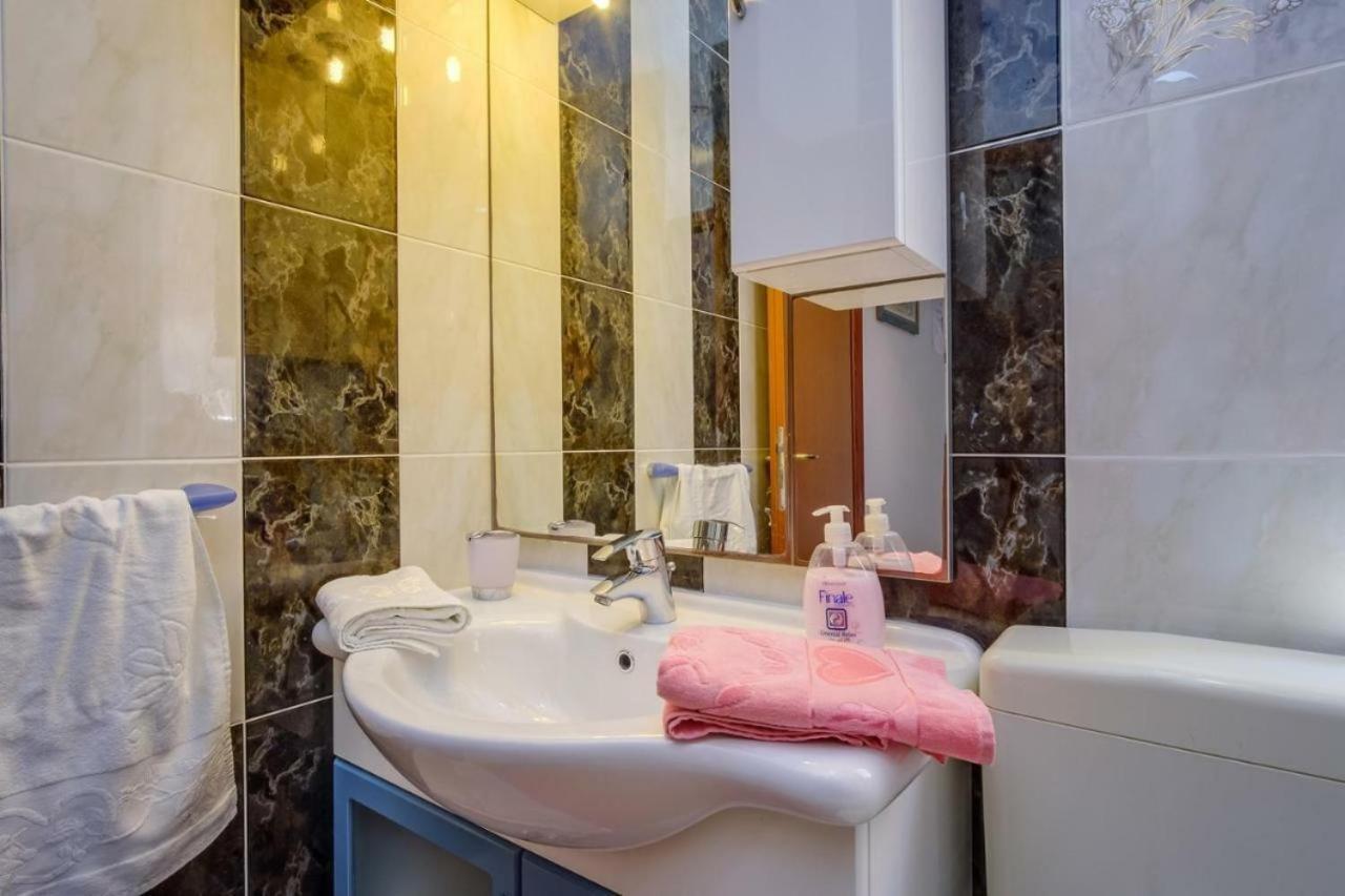 Aquamare มาลีโลชินจ์ ภายนอก รูปภาพ